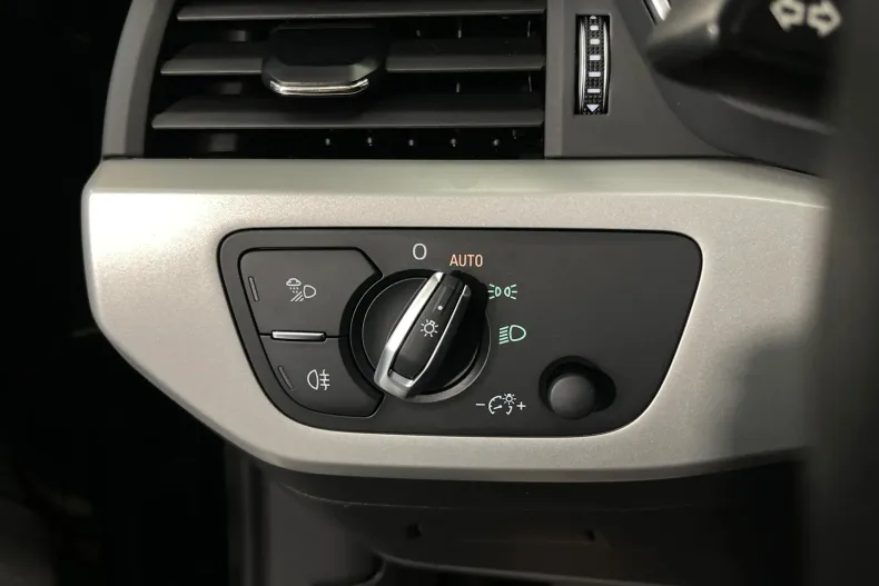 Audi A4 din 2022 cu 52.766 km - oferta AUD214577 - foto 24