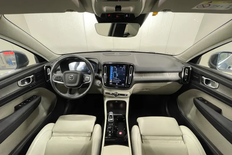 Volvo XC40 din 2020 cu 85.395 km - oferta VOL214583 - foto 8