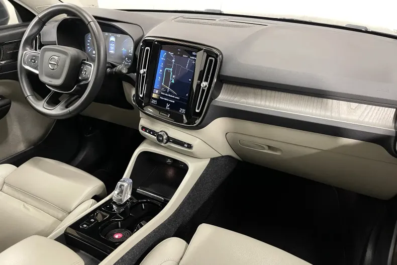 Volvo XC40 din 2020 cu 85.395 km - oferta VOL214583 - foto 9