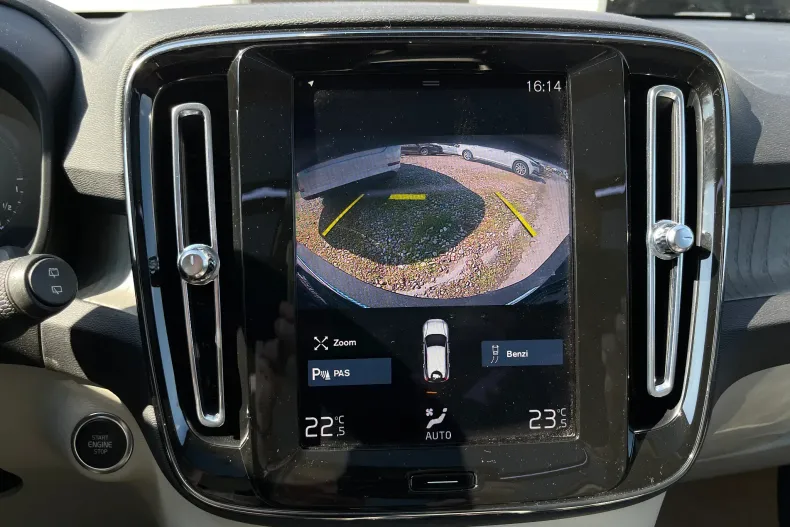 Volvo XC40 din 2020 cu 85.395 km - oferta VOL214583 - foto 14