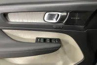 Volvo XC40 din 2020 cu 85.395 km - oferta VOL214583 - foto 28