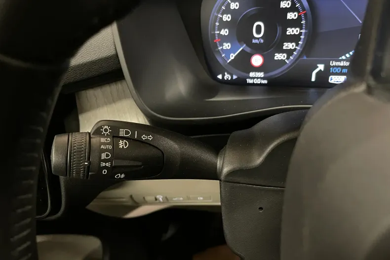 Volvo XC40 din 2020 cu 85.395 km - oferta VOL214583 - foto 29