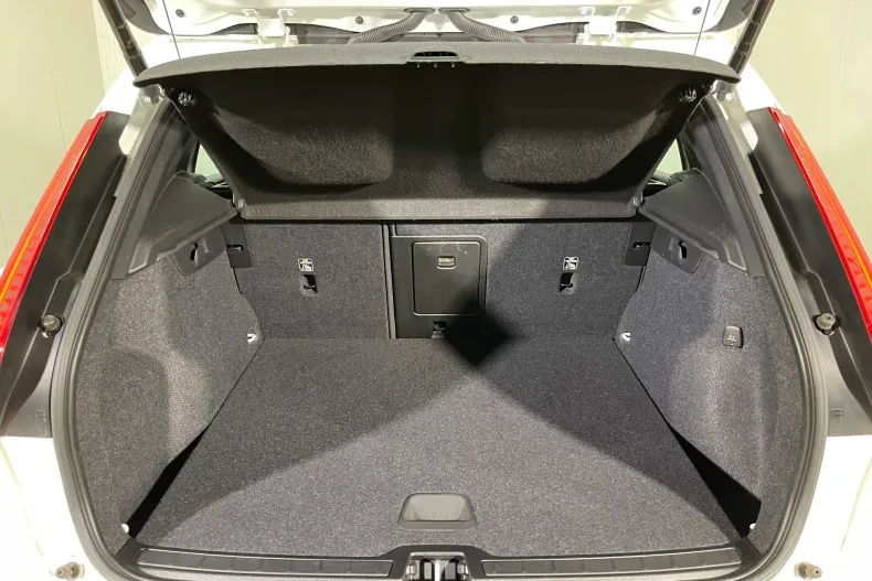 Volvo XC40 din 2021 cu 69.676 km - oferta VOL214593 - foto 12
