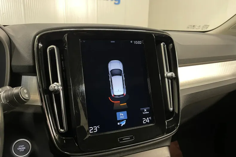 Volvo XC40 din 2021 cu 69.676 km - oferta VOL214593 - foto 13