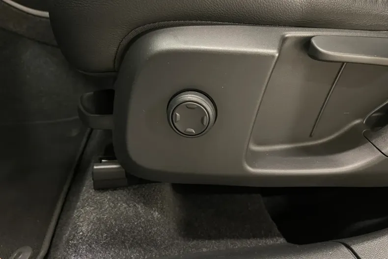 Volvo XC40 din 2021 cu 69.676 km - oferta VOL214593 - foto 19