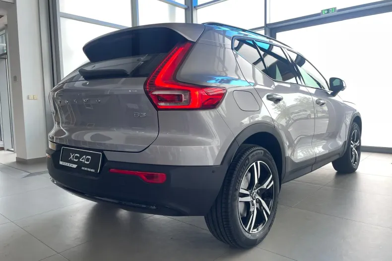 Volvo XC40 din 2026 cu 9 km - oferta VOL214600 - foto 5