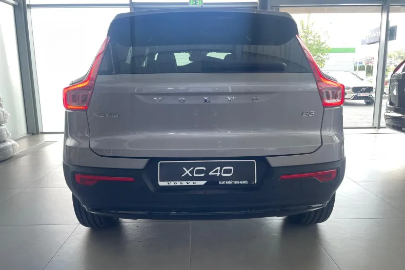 Volvo XC40 din 2026 cu 9 km - oferta VOL214600 - foto 6