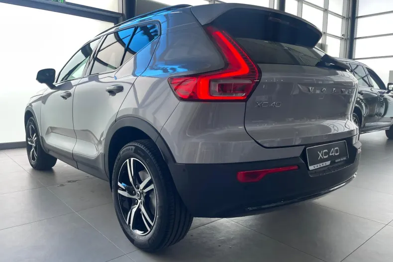Volvo XC40 din 2026 cu 9 km - oferta VOL214600 - foto 7