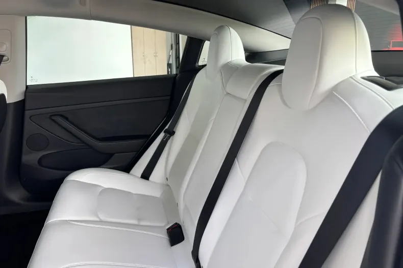 Tesla Model 3 din 2021 cu 79.800 km - oferta TES214601 - foto 14