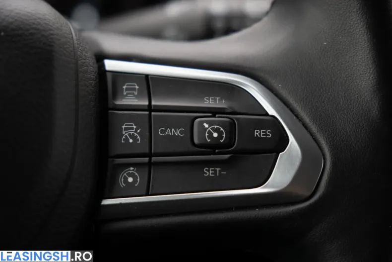 Jeep Compass din 2023 cu 69.777 km - oferta JEE214619 - foto 10