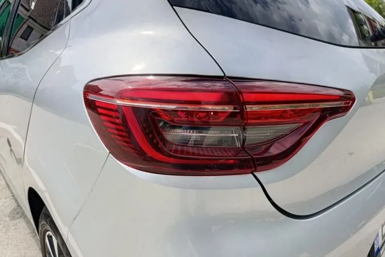 Renault Clio din 2023 cu 91.988 km - oferta REN214620 - foto 9