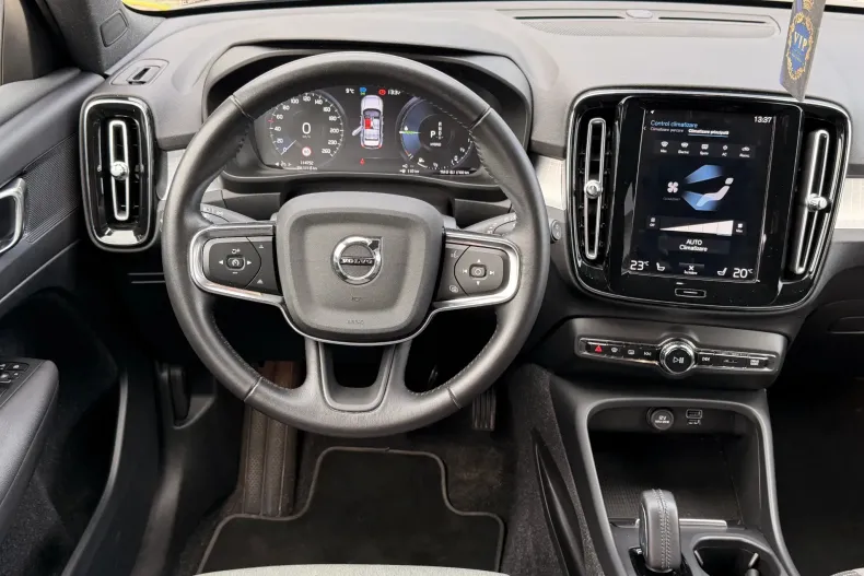 Volvo XC40 din 2020 cu 114.721 km - oferta VOL214622 - foto 14