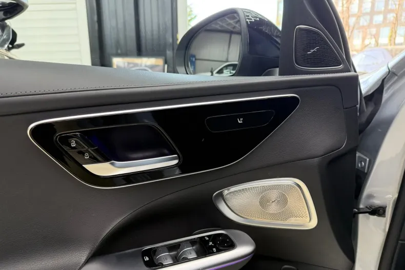 Mercedes-Benz C 300 (Clasa C) din 2021 cu 69.000 km - oferta MER214644 - foto 24
