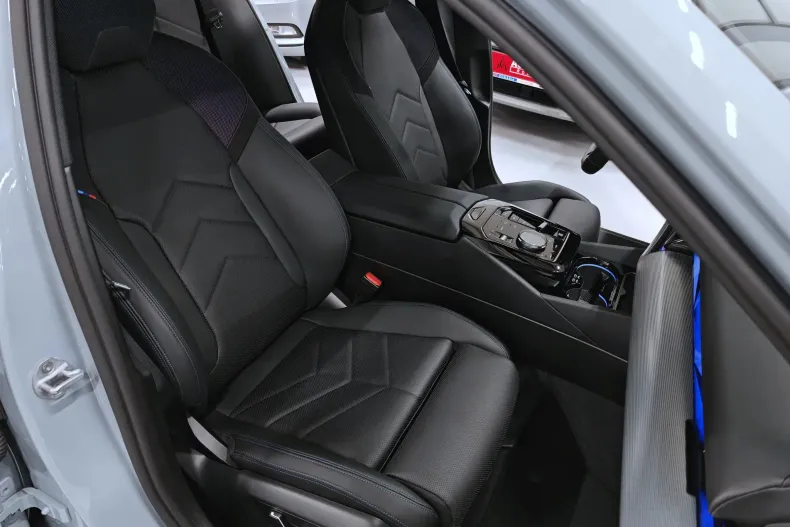 BMW 520i (Seria 5) din 2025 cu 7.595 km - oferta BMW214663 - foto 9