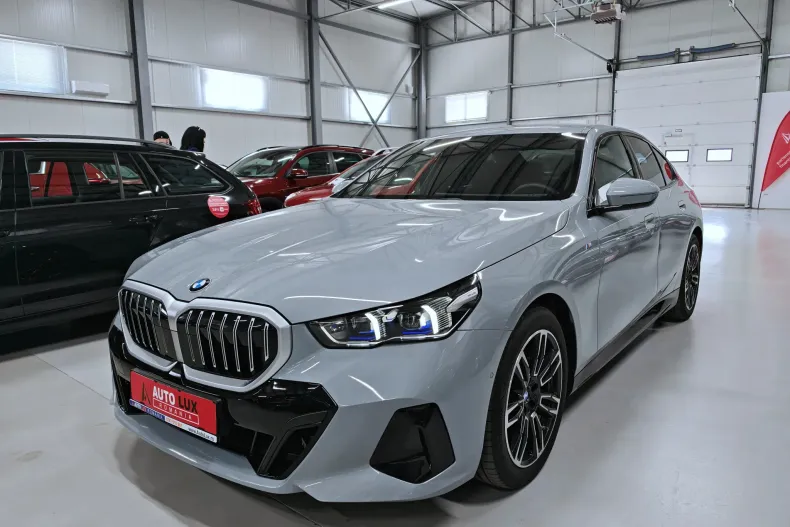 BMW 520i (Seria 5) din 2025 cu 7.595 km - oferta BMW214663 - foto 36