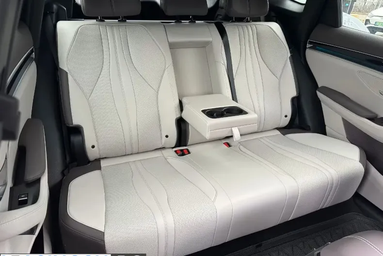 BYD Seal U din 2025 cu 6.000 km - oferta BYD214673 - foto 14