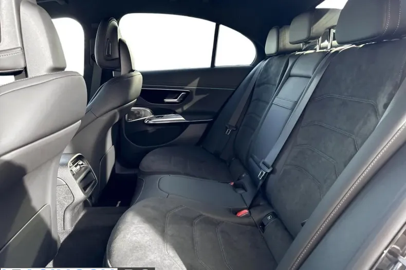 Mercedes-Benz E (Clasa E) din 2025 cu 5 km - oferta MER214692 - foto 10