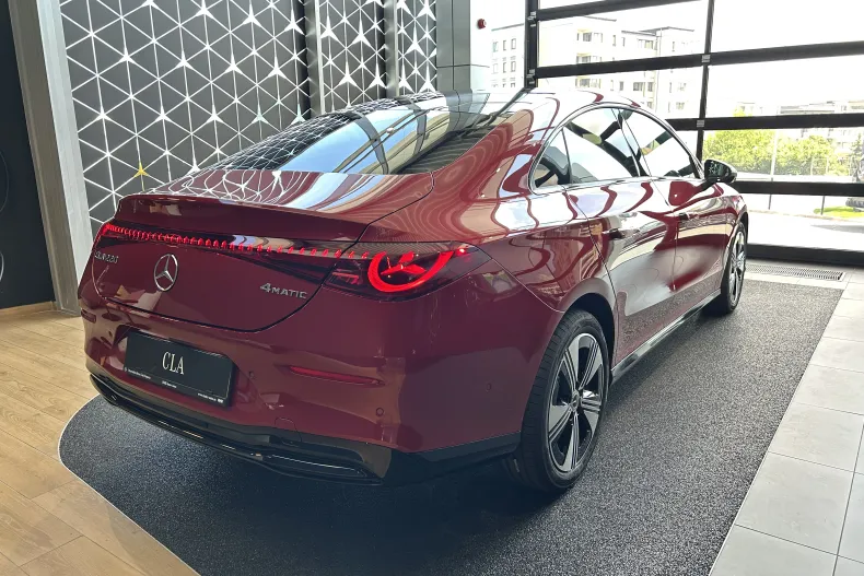 Mercedes-Benz CLA 220 (Clasa CLA) din 2026 cu 7 km - oferta MER214698 - foto 4