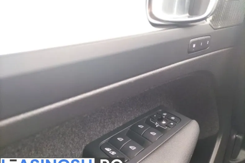 Volvo XC40 din 2022 cu 29.247 km - oferta VOL214713 - foto 12