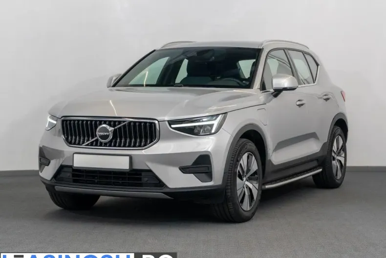 Volvo XC40 din 2023 cu 39.101 km - oferta VOL214714 - foto 1