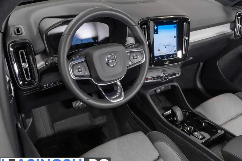 Volvo XC40 din 2023 cu 39.101 km - oferta VOL214714 - foto 4