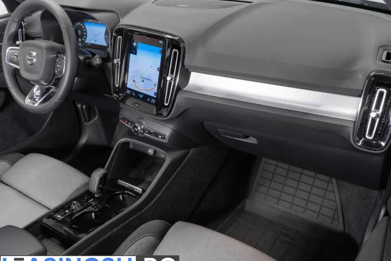 Volvo XC40 din 2023 cu 39.101 km - oferta VOL214714 - foto 14