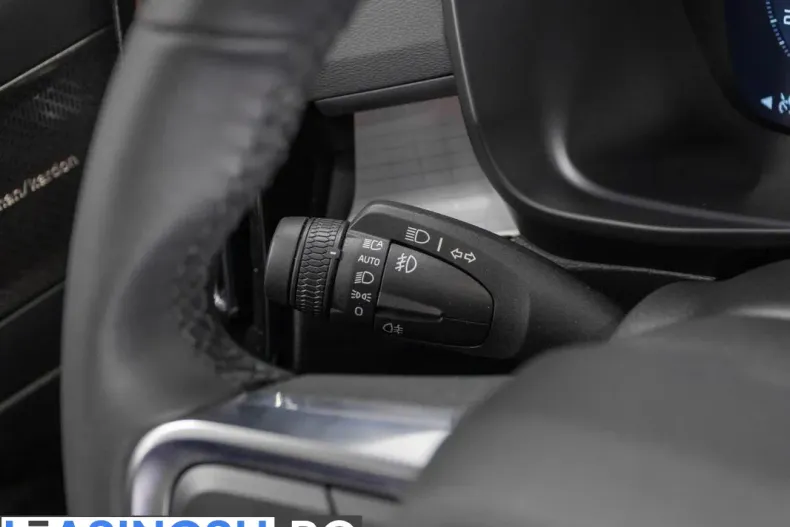Volvo XC40 din 2023 cu 39.101 km - oferta VOL214714 - foto 16
