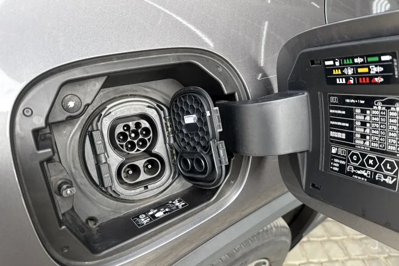 Mercedes-Benz EQA din 2025 cu 5.594 km - oferta MER214716 - foto 26