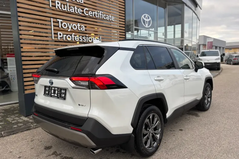 Toyota RAV4 din 2025 cu 6.800 km - oferta TOY214719 - foto 3