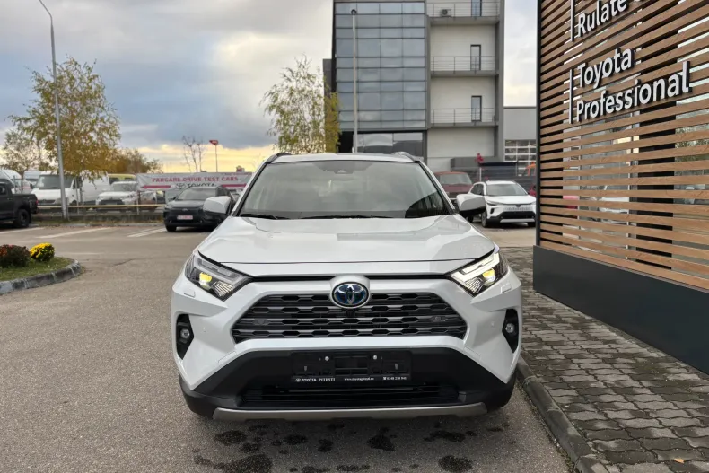 Toyota RAV4 din 2025 cu 6.800 km - oferta TOY214719 - foto 6
