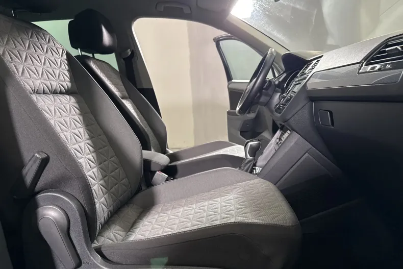 Volkswagen Tiguan din 2021 cu 70.970 km - oferta VOL214744 - foto 11