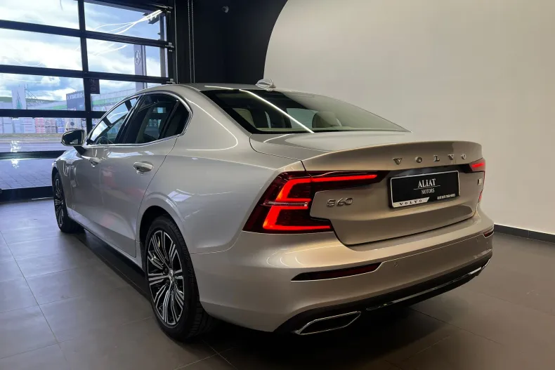 Volvo S60 din 2021 cu 119.200 km - oferta VOL214820 - foto 2