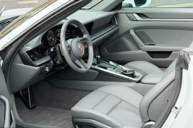 Porsche 911 din 2023 cu 67.900 km - oferta POR214842 - foto 2