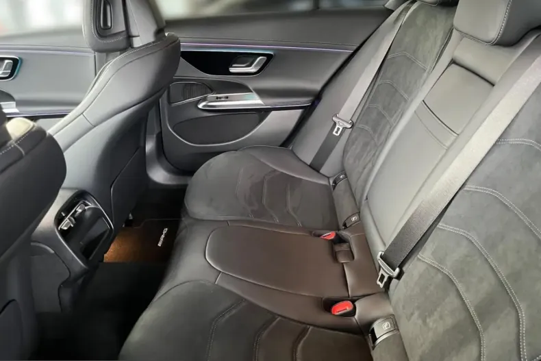 Mercedes-Benz E 220 (Clasa E) din 2025 cu 14.027 km - oferta MER214844 - foto 11