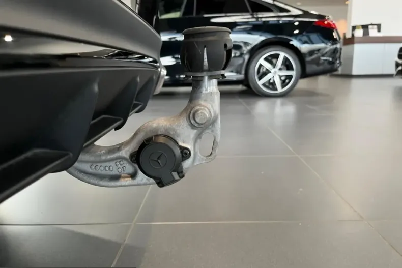 Mercedes-Benz E 220 (Clasa E) din 2025 cu 14.027 km - oferta MER214844 - foto 15