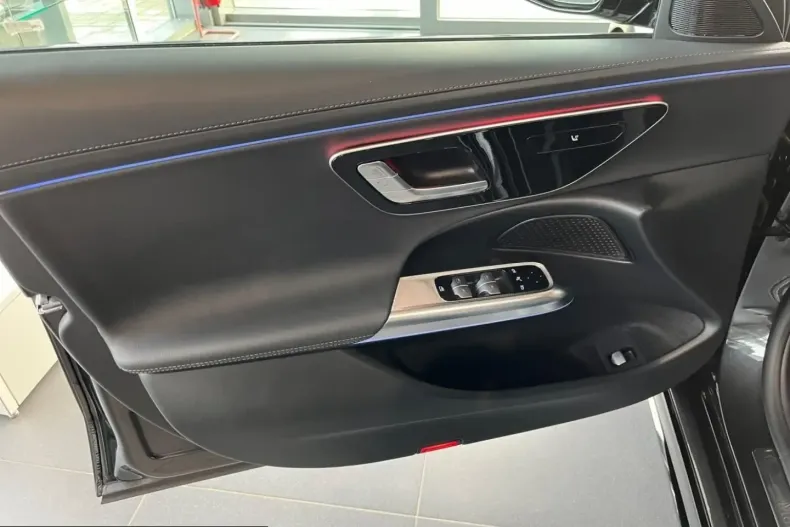 Mercedes-Benz E 220 (Clasa E) din 2025 cu 14.027 km - oferta MER214844 - foto 17