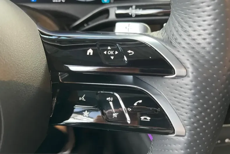 Mercedes-Benz E 220 (Clasa E) din 2025 cu 14.027 km - oferta MER214844 - foto 22