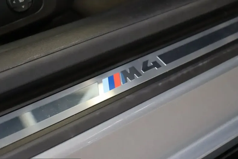 BMW M4 (Seria 4) din 2024 cu 5.950 km - oferta BMW214855 - foto 12