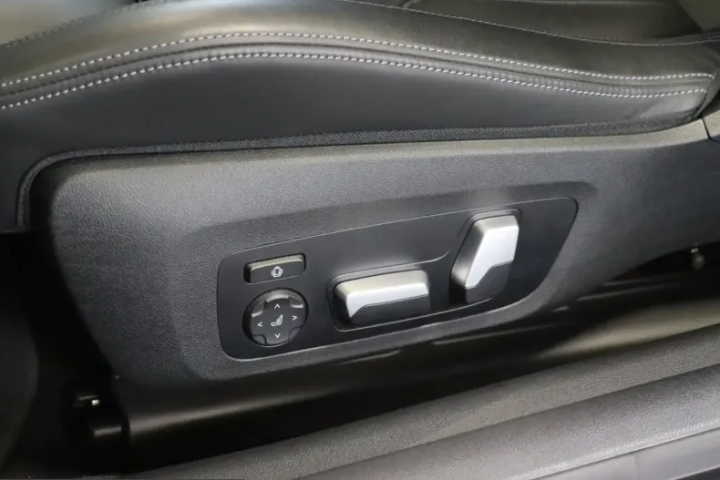 BMW M4 (Seria 4) din 2024 cu 5.950 km - oferta BMW214855 - foto 18