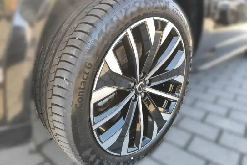 Volvo XC90 din 2025 cu 27.210 km - oferta VOL214859 - foto 10
