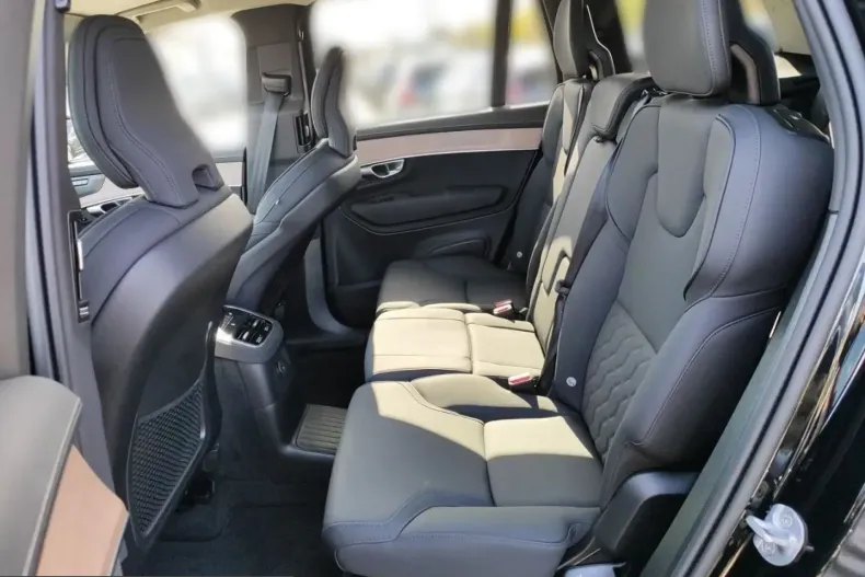 Volvo XC90 din 2025 cu 27.210 km - oferta VOL214859 - foto 22
