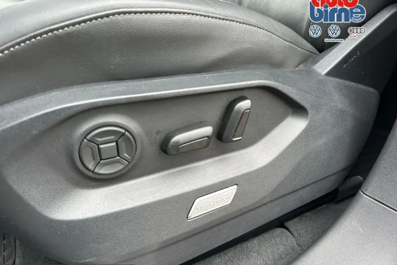Volkswagen Touareg din 2022 cu 90.706 km - oferta VOL214868 - foto 12