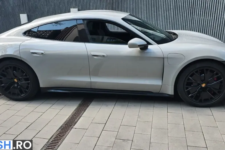 Porsche Taycan din 2023 cu 19.700 km - oferta POR214898 - foto 3