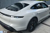 Porsche Taycan din 2023 cu 19.700 km - oferta POR214898 - foto 6