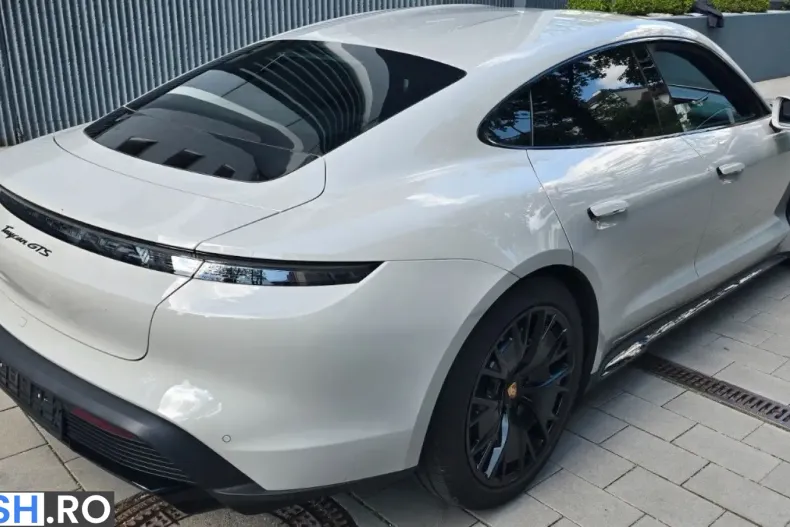 Porsche Taycan din 2023 cu 19.700 km - oferta POR214898 - foto 6