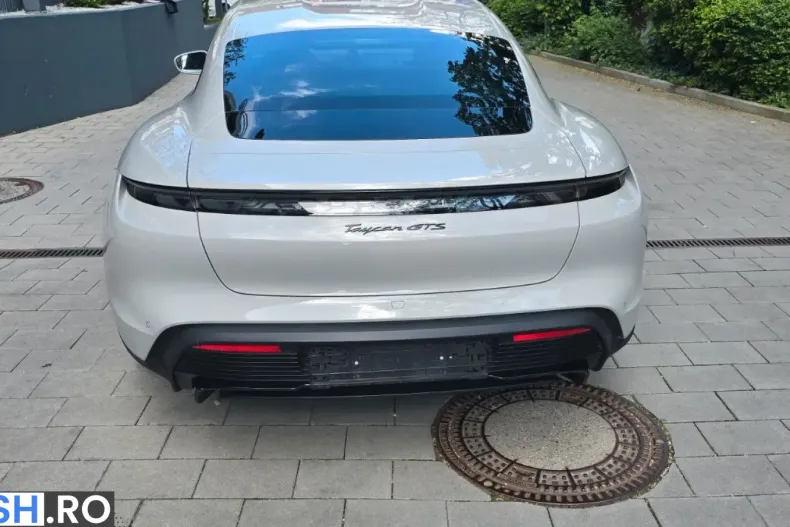 Porsche Taycan din 2023 cu 19.700 km - oferta POR214898 - foto 8