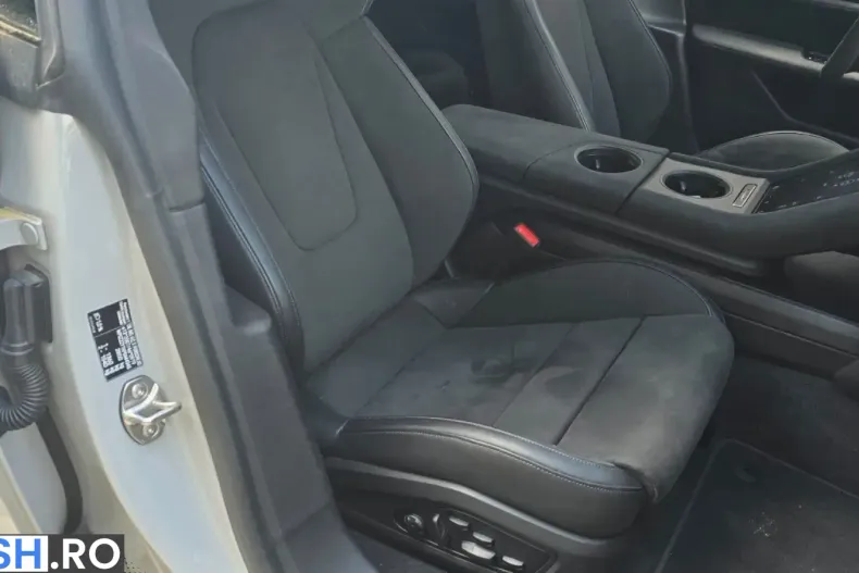 Porsche Taycan din 2023 cu 19.700 km - oferta POR214898 - foto 14