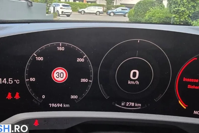 Porsche Taycan din 2023 cu 19.700 km - oferta POR214898 - foto 15