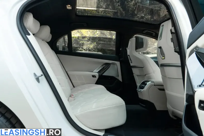 BMW 740 (Seria 7) din 2025 cu 20.100 km - oferta BMW214900 - foto 26