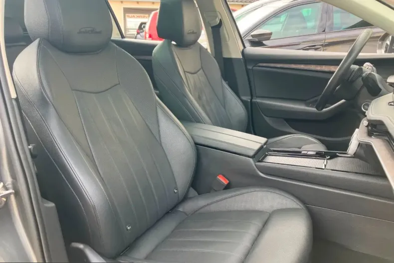 Skoda Superb din 2024 cu 49.100 km - oferta SKO214901 - foto 11